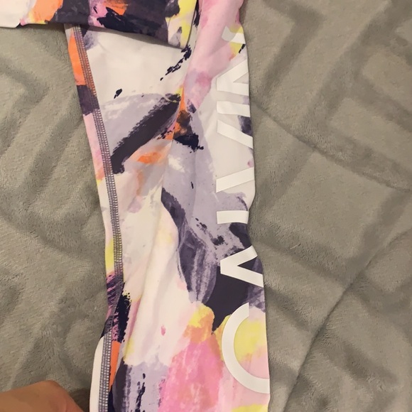 Calvin Klein new medium woman gym pants tight - Picture 2 of 3